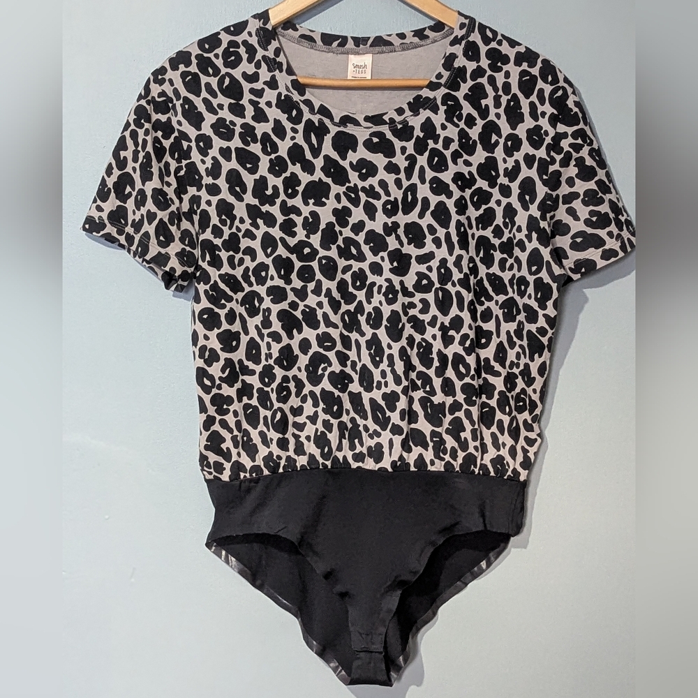 Smash + Tess T Shirt Bodysuit Lexi Leopard Pattern Women's Small